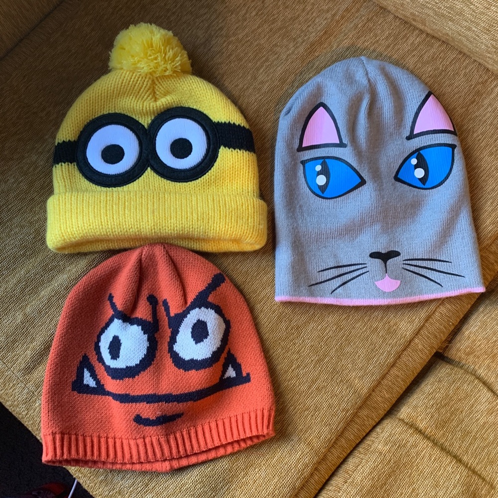 3 hats (one is reversible)